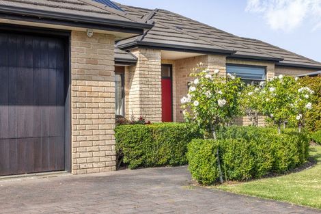 Photo of property in 2 Georgia Grove, Paraparaumu, 5032