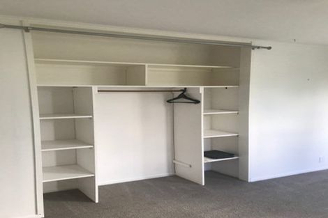 Photo of property in 33 Amberley Avenue, Te Atatu South, Auckland, 0610