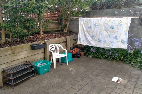 Photo of property in 35 Macdonald Crescent, Te Aro, Wellington, 6011