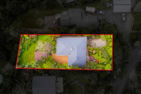 Photo of property in 10 Mceldowney Road, Titirangi, Auckland, 0604