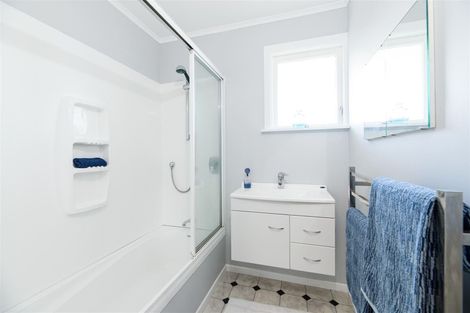 Photo of property in 130 Triangle Road, Massey, Auckland, 0614