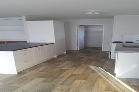 Photo of property in 13 Desford Place, Mangere, Auckland, 2022