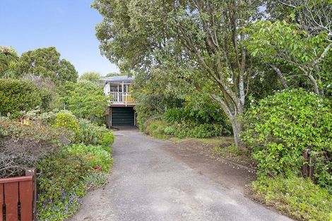 Photo of property in 28 Weka Road, Raumati Beach, Paraparaumu, 5032