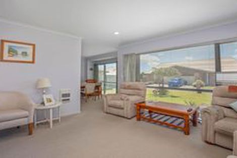 Photo of property in Rangeview Villas, 41/9 Fuller Close, Levin, 5510