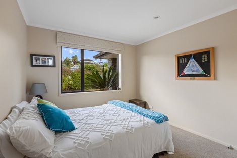 Photo of property in 53 Grand Drive, Orewa, 0931
