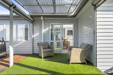 Photo of property in 11 Kamahi Crescent, Papamoa Beach, Papamoa, 3118