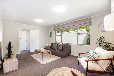 Photo of property in 176a Queens Drive, Lyall Bay, Wellington, 6022