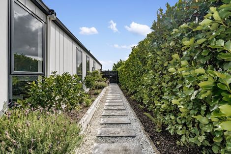 Photo of property in 17 Dinning Road, Riverhead, 0820