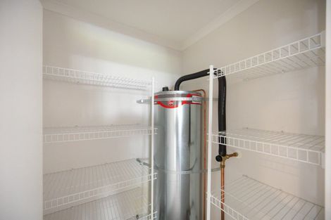 Photo of property in 1a Christian Place, Awapuni, Palmerston North, 4412