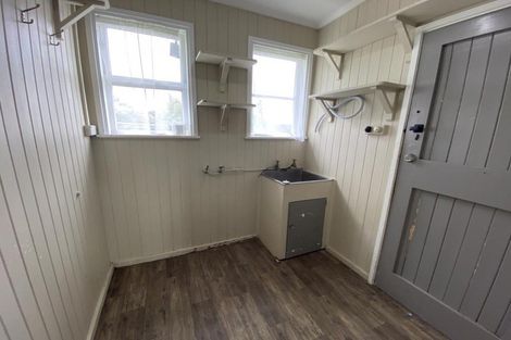 Photo of property in 49 Andrew Avenue, Roslyn, Palmerston North, 4414