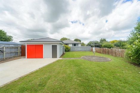 Photo of property in 9 Bull Street, Bulls, 4818