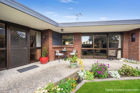 Photo of property in 30c Neeve Road, Taradale, Napier, 4112