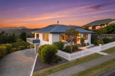 Photo of property in 325 Princes Drive, Britannia Heights, Nelson, 7010