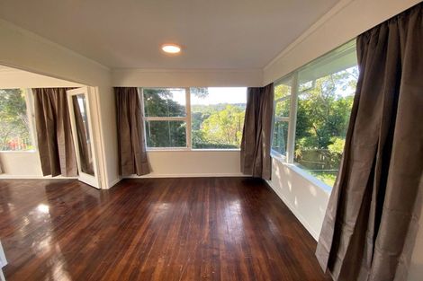 Photo of property in 30 Lawrence Crescent, Hillpark, Auckland, 2102