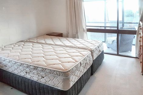 Photo of property in 2/107 Holly Road, St Albans, Christchurch, 8014