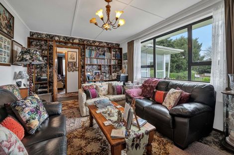 Photo of property in 21 Mills Street, Eltham, 4322