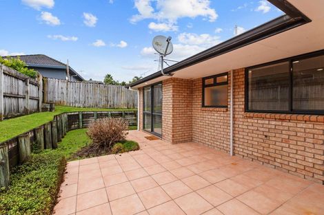 Photo of property in 24 Mt Lebanon Crescent, The Gardens, Auckland, 2105