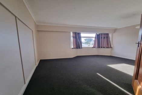 Photo of property in 2 Sugarloaf Road, Brooklyn, Wellington, 6021