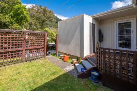 Photo of property in 160 Waikawa Road, Picton, 7220