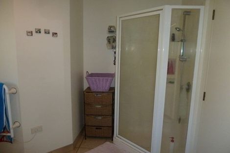 Photo of property in 43a Forrest Hill Road, Milford, Auckland, 0620