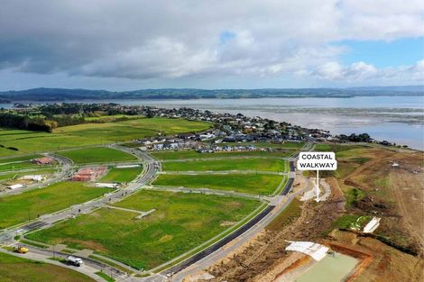 Photo of property in 8 Korowhiti Road, Clarks Beach, 2122