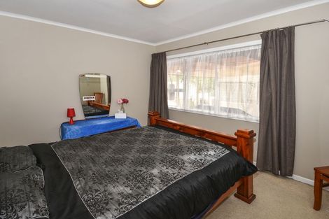 Photo of property in 14 Snowden Place, Opaheke, Papakura, 2113
