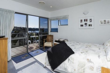 Photo of property in 18 Beechwood Road, Rothesay Bay, Auckland, 0630