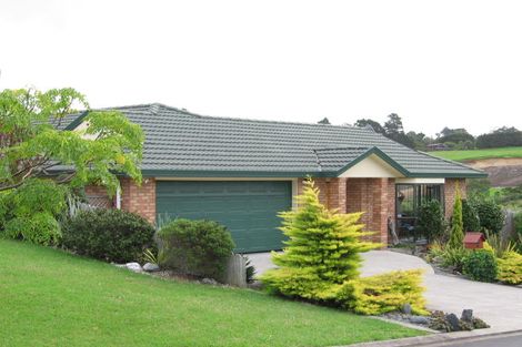 Photo of property in 30 Brittany Drive, Henderson, Auckland, 0612