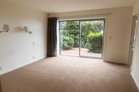 Photo of property in 15 Drayton Drive, Mount Pleasant, Christchurch, 8081