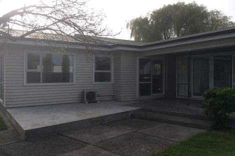 Photo of property in 110 Wairakei Road, Bryndwr, Christchurch, 8052