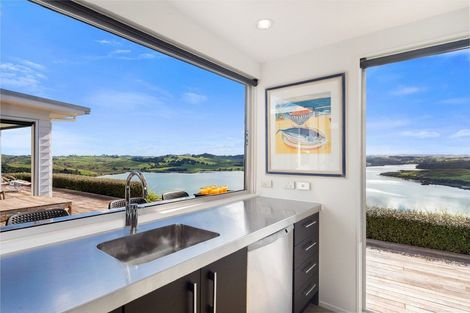 Photo of property in 21 Pa Road, Kaiwaka, 0573