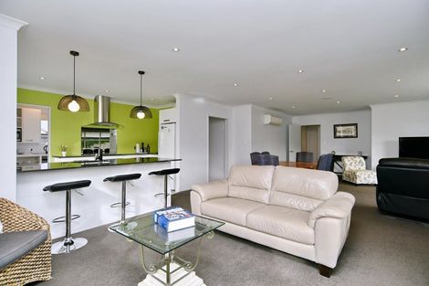 Photo of property in 25a Epsom Drive, Rangiora, 7400