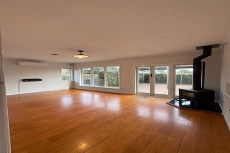 Photo of property in 17b Brookfield Road, Te Atatu Peninsula, Auckland, 0610