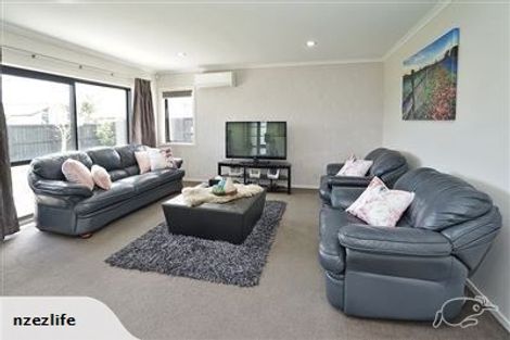 Photo of property in 14 Piwakawaka Court, Rototuna North, Hamilton, 3210