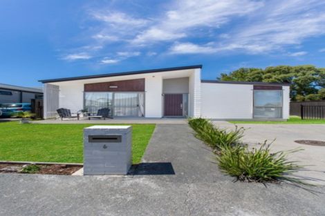 Photo of property in 6 Skippy Patuwai Lane, Glen Innes, Auckland, 1072