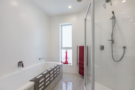 Photo of property in 11 Motuhara Road, Plimmerton, Porirua, 5026