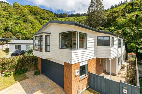 Photo of property in 68a Peterhouse Street, Tawa, Wellington, 5028