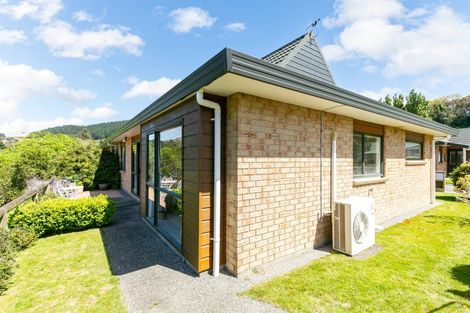 Photo of property in Redwood Village, 31/42 Main Road, Tawa, Wellington, 5028