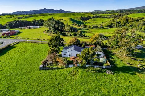 Photo of property in 272 Saunders Road, Okato, New Plymouth, 4381