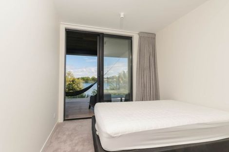 Photo of property in 306a Hurstmere Road, Takapuna, Auckland, 0622