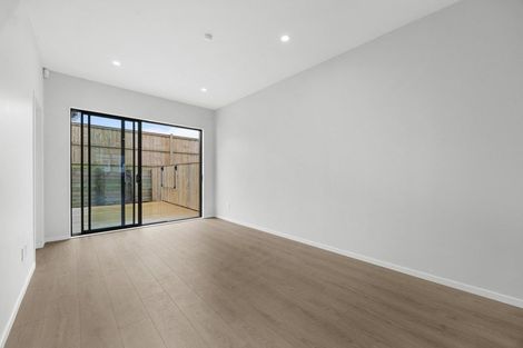 Photo of property in 4 Wild Flower Way, Karaka, Papakura, 2113