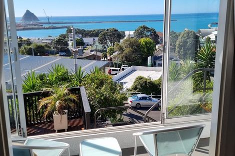 Photo of property in 9 South Road, Moturoa, New Plymouth, 4310