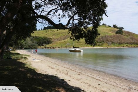Photo of property in 79 Clinton Road, Tawharanui Peninsula, Warkworth, 0986