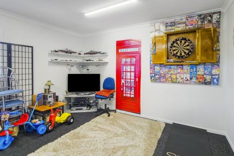 Photo of property in 10 Pohatu Lane, Otaki, 5512