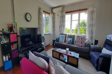 Photo of property in 120 Cashmere Avenue, Khandallah, Wellington, 6035