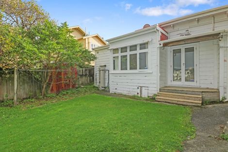 Photo of property in 8 Levy Street, Mount Victoria, Wellington, 6011