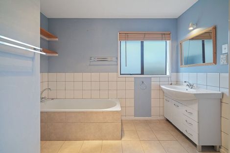 Photo of property in 26 Burnett Street, Oxford, 7430