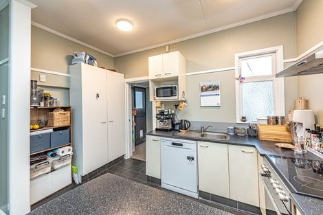 Photo of property in 74 Portal Street, Durie Hill, Whanganui, 4500