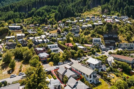Photo of property in 13a Avalon Crescent, Fernhill, Queenstown, 9300