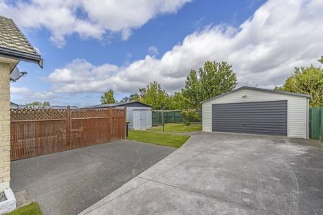 Photo of property in 35 Farnborough Street, Aranui, Christchurch, 8061